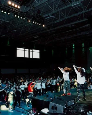Clinton Fearon & Boogie Brown Band
